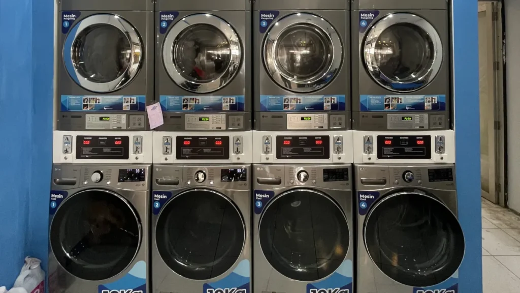 Modal Usaha Laundry Koin dengan 4 Stack Mesin